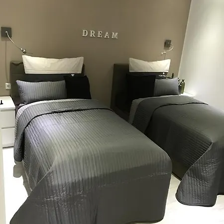 My Gastezimmer بيت ضيافة Dietingen