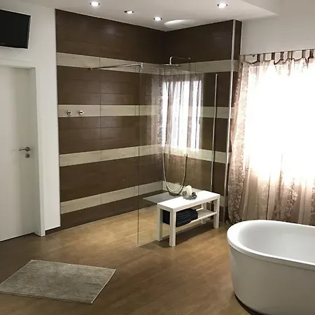 My Gastezimmer بيت ضيافة